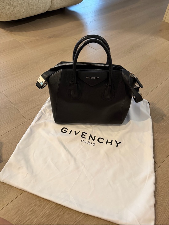 Givenchy Handbags - Givenchy Black Antigona Small Satchel